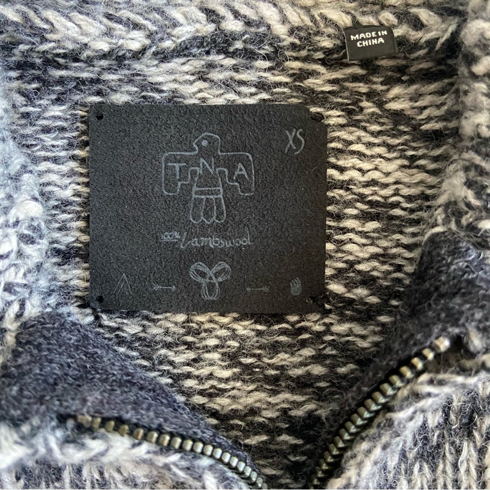 Aritzia TNA Sea to Sky Quarter Zip Sweater XS Black Cream Lambswool Vintage - Picture 4 of 8